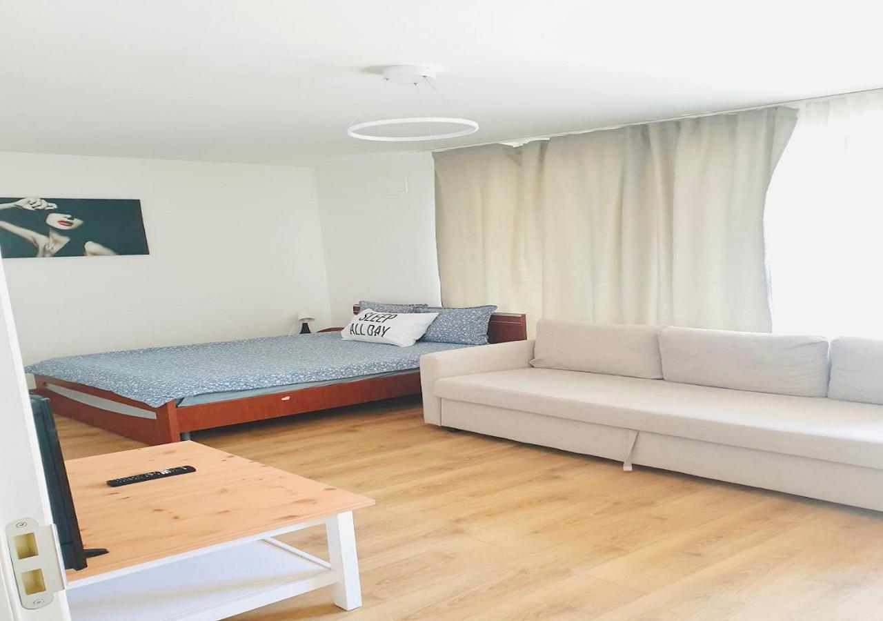 דירות בראשוב Segovia Apartament 2 מראה חיצוני תמונה